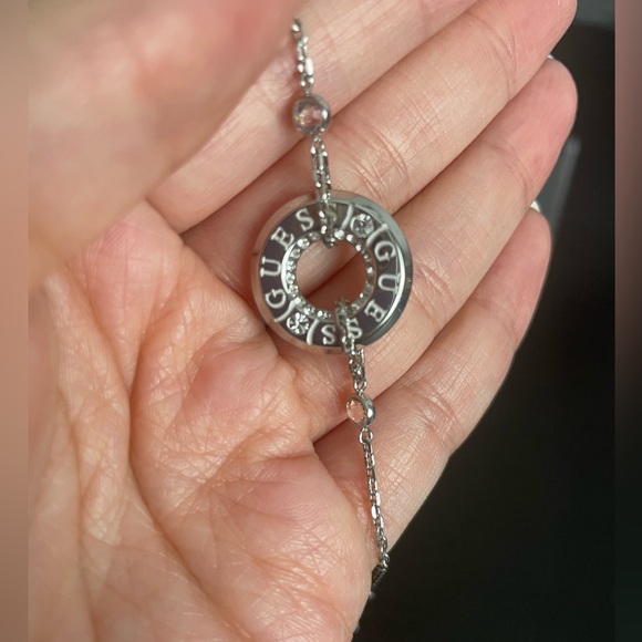 Delicate silver Guess bracelet - Picture 4 of 4